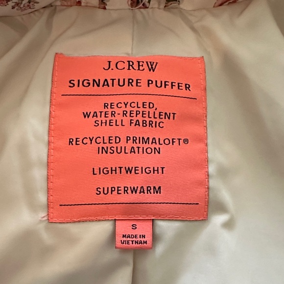 NWOT Eddie Bauer Floral Signature Puffer Jacket - Cream and Red - Picture 6 of 13